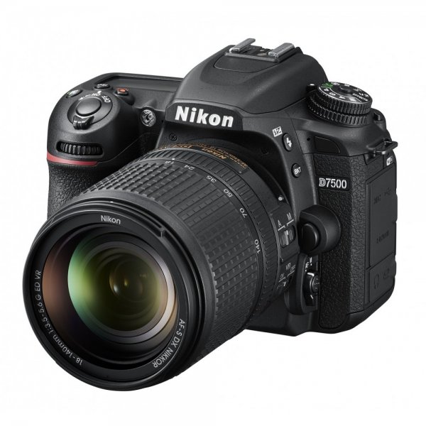 <b>【Nikon 尼康】D7500 18-140mm KIT 公司貨</b><br><font color=#0000FF><b>免頭款、無手續費、無服務費</font></b>